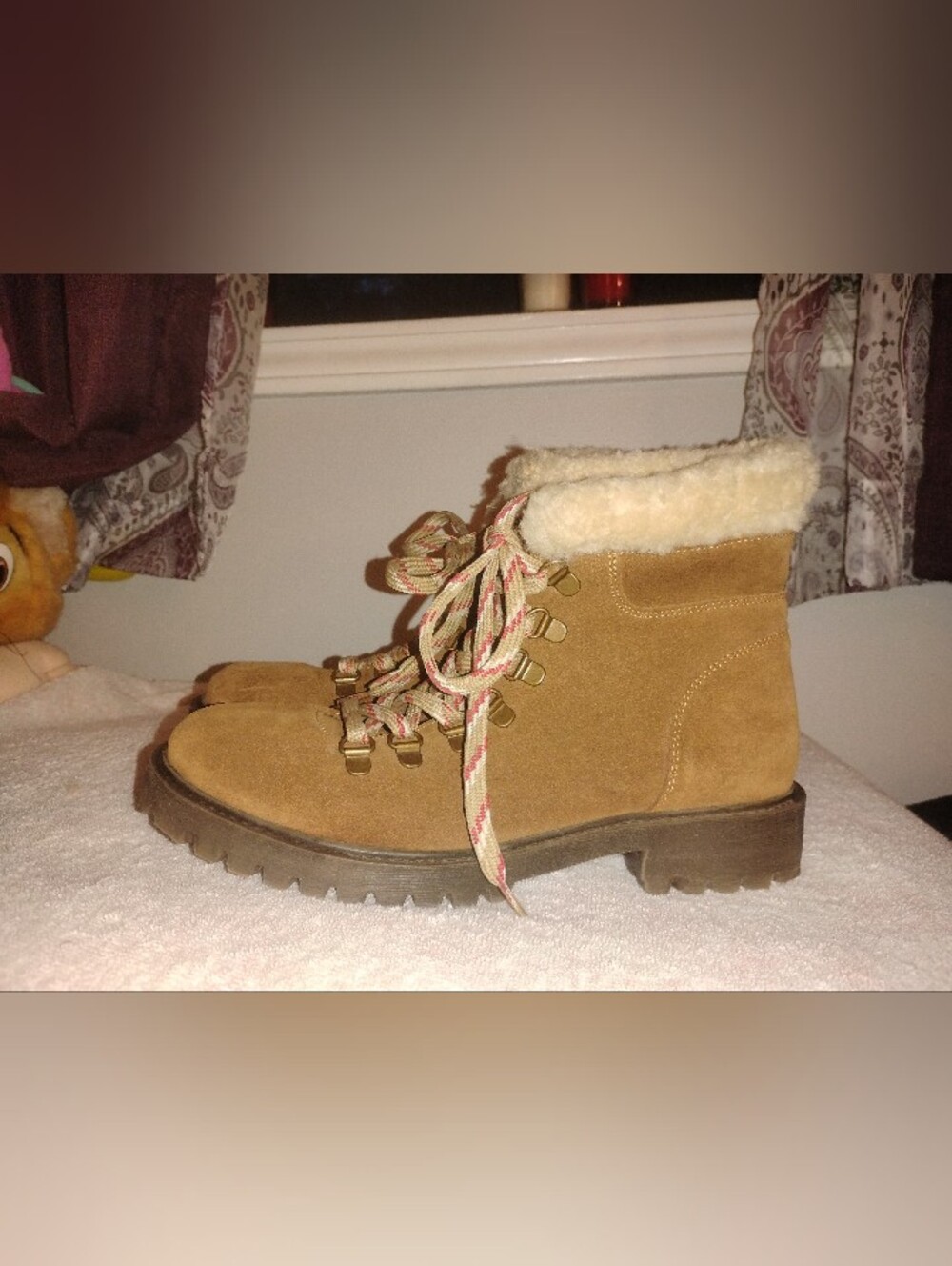 Cleo + Wolf Suede Lace-Up Ankle Boots with Shearling in Tan Size 8.5